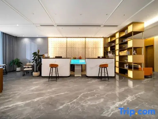 Ezzi Hotel