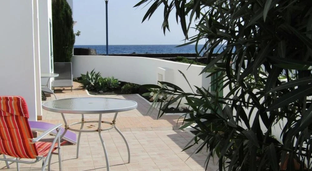 MarySol 6 terrace with sea views, close to the sea