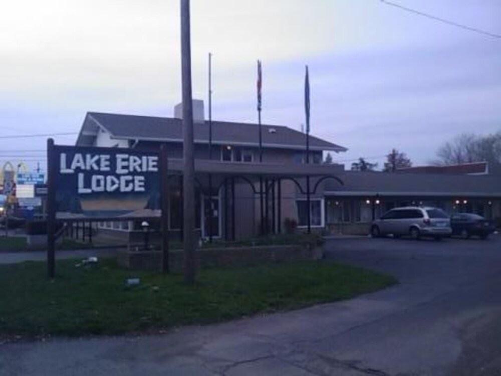 Lake Erie Lodge