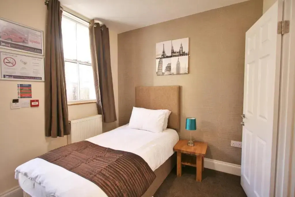 New County Hotel & Serviced Apartments by RoomsBooked