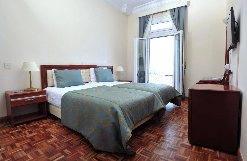 Dome Hotel