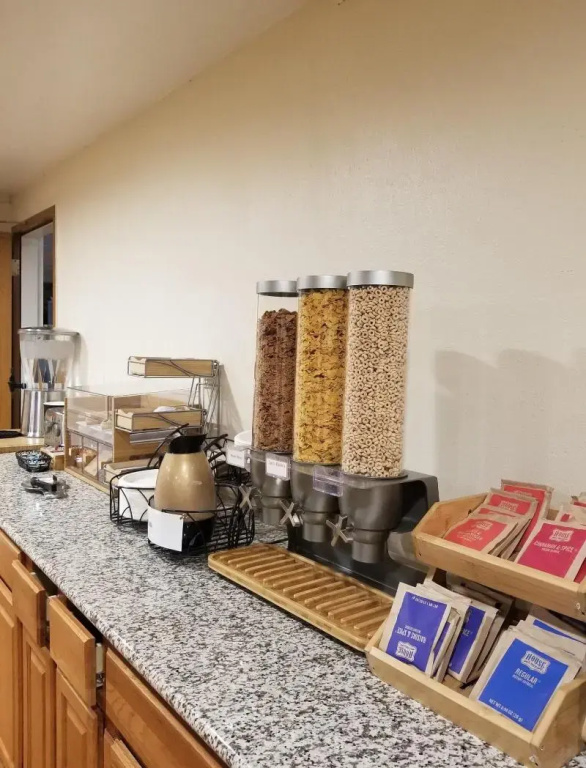 Cedars Inn