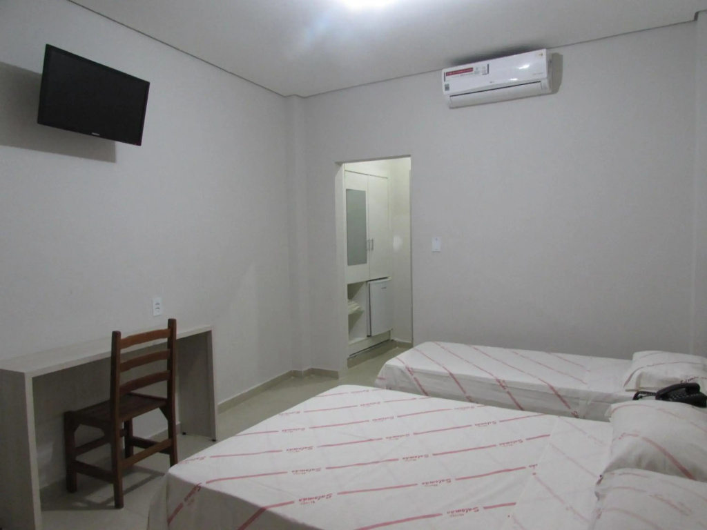 Hotel Salomão - Próximo a 25 de Março, Bom Retiro, Brás e Rua Santa Efigênia, a 2 minutos do Mirante Sampa Sky e pista de Skate Anhangabaú