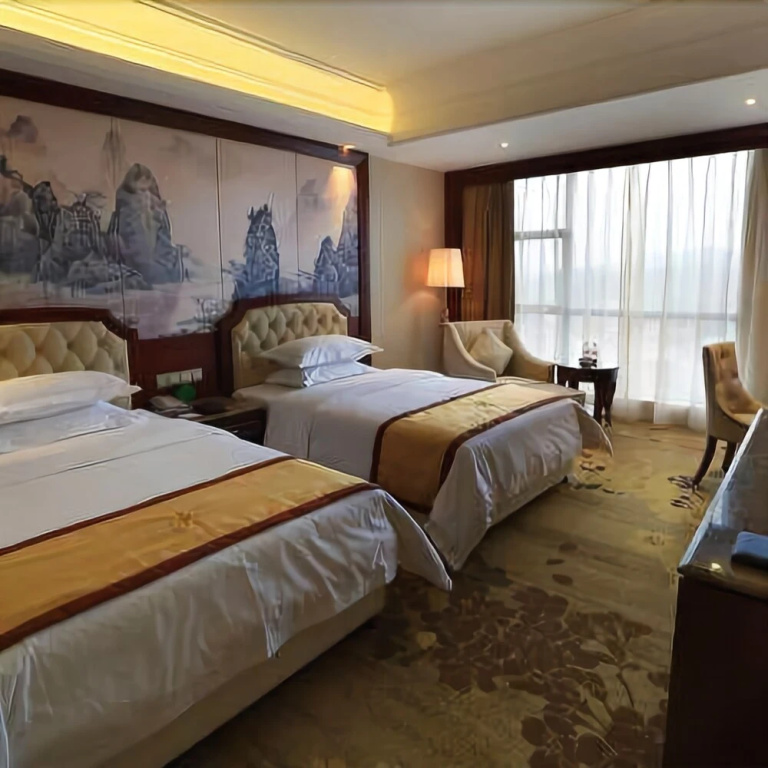 Hong Ji Hua Tian Hotel