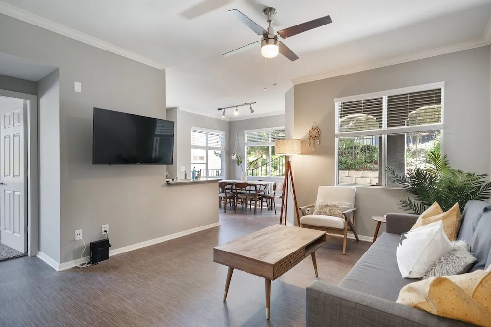 The Luxe Suites of Oceanside with Pool & Gym