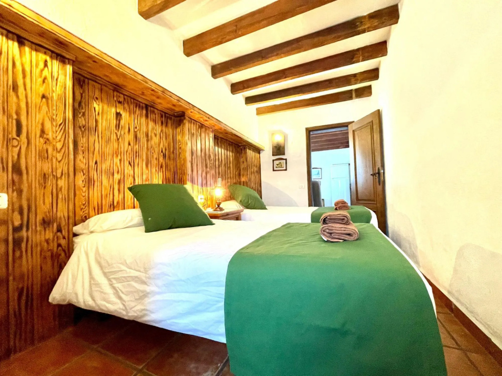 Apartment in rural house with Wifi and ocean view