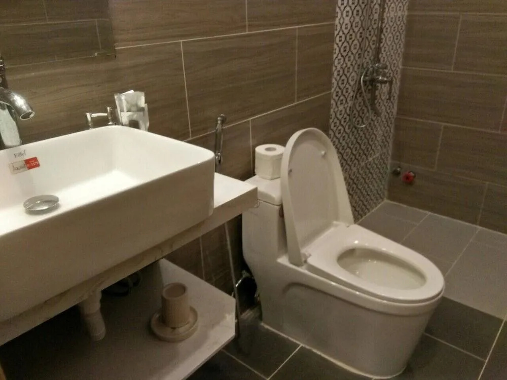 EMERALD OCEAN HOTEL