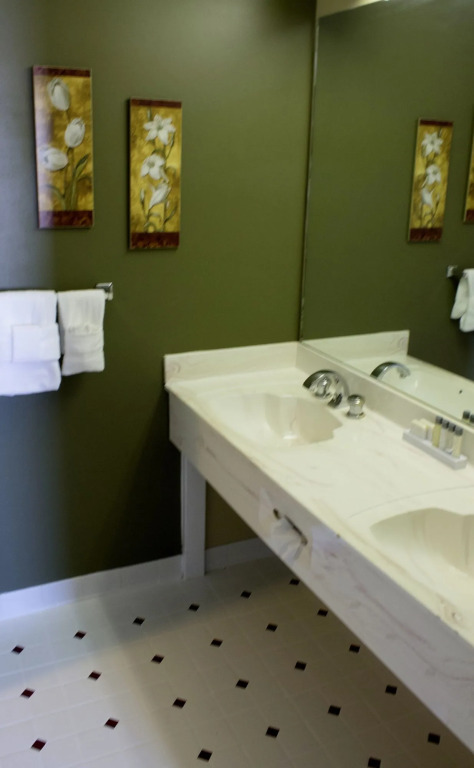 Comstock Inn & Conference Center