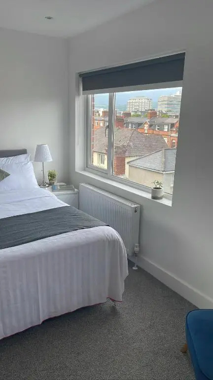 Wellington Park Apartments Spacious 1BR Sleeps 4 in Prime Location