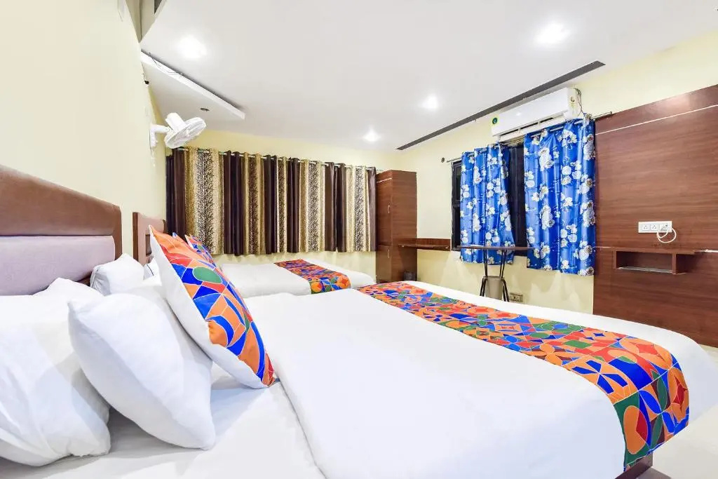 Fabexpress Poonam Palace