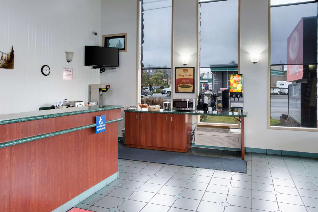Bend Inn & Suites