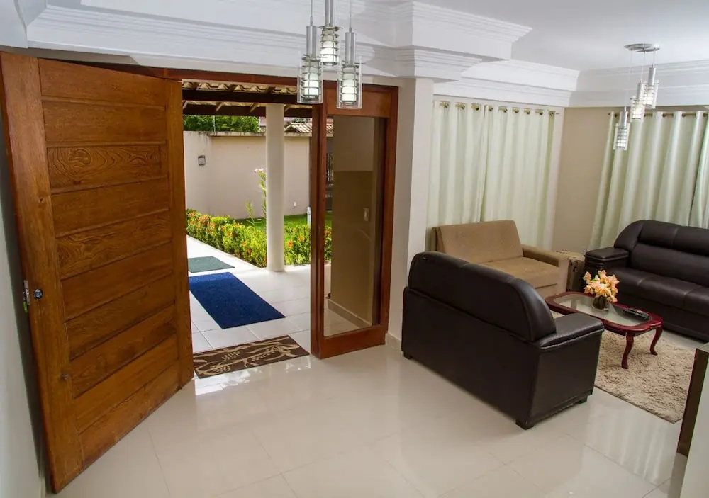 Casa na Praia de Mundaí com 4 quartos, piscina e área gourmet