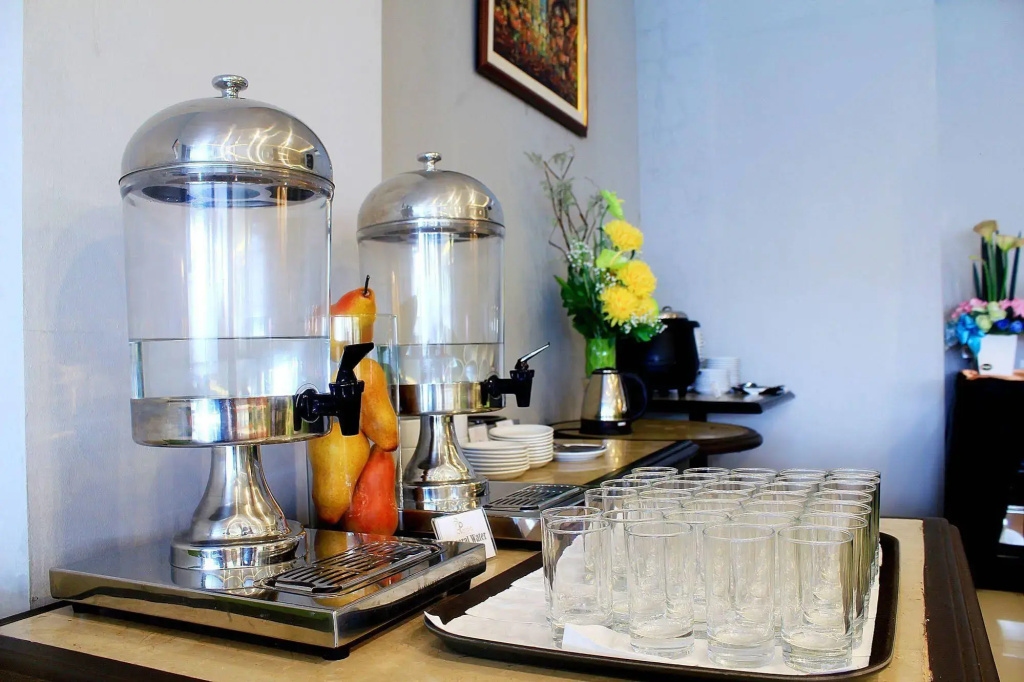 ZEN Rooms Lengkong Gatot Subroto