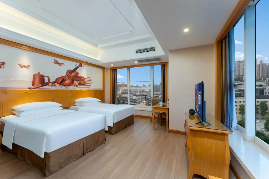 Vienna International Hotel (Yichang East Railway Station)