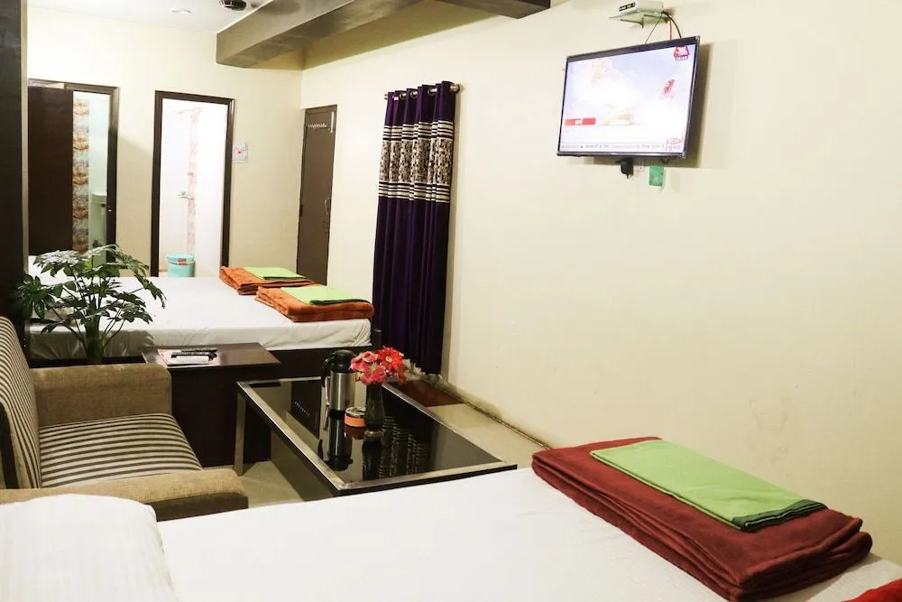 Hotel Tara Tower