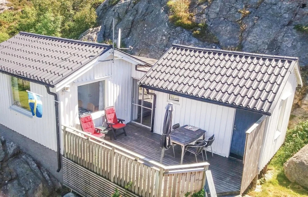 Stunning Home in Rönnäng With 2 Bedrooms and Wifi