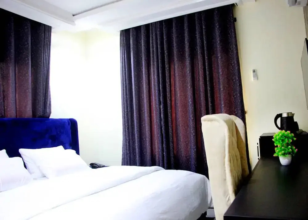 S and B Suites