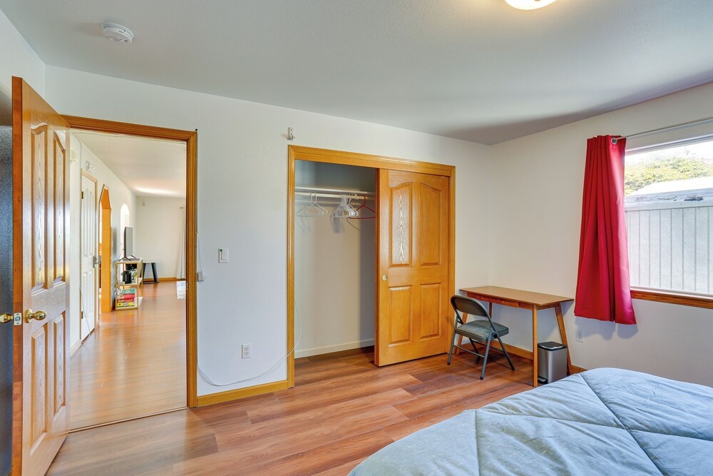 Seaside Eureka Vacation Rental w/ Bay Views
