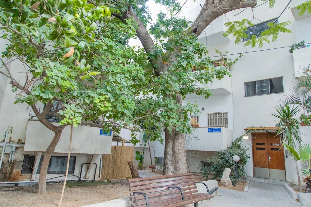 Magical 2BR Beach Bauhaus Stylish Nest