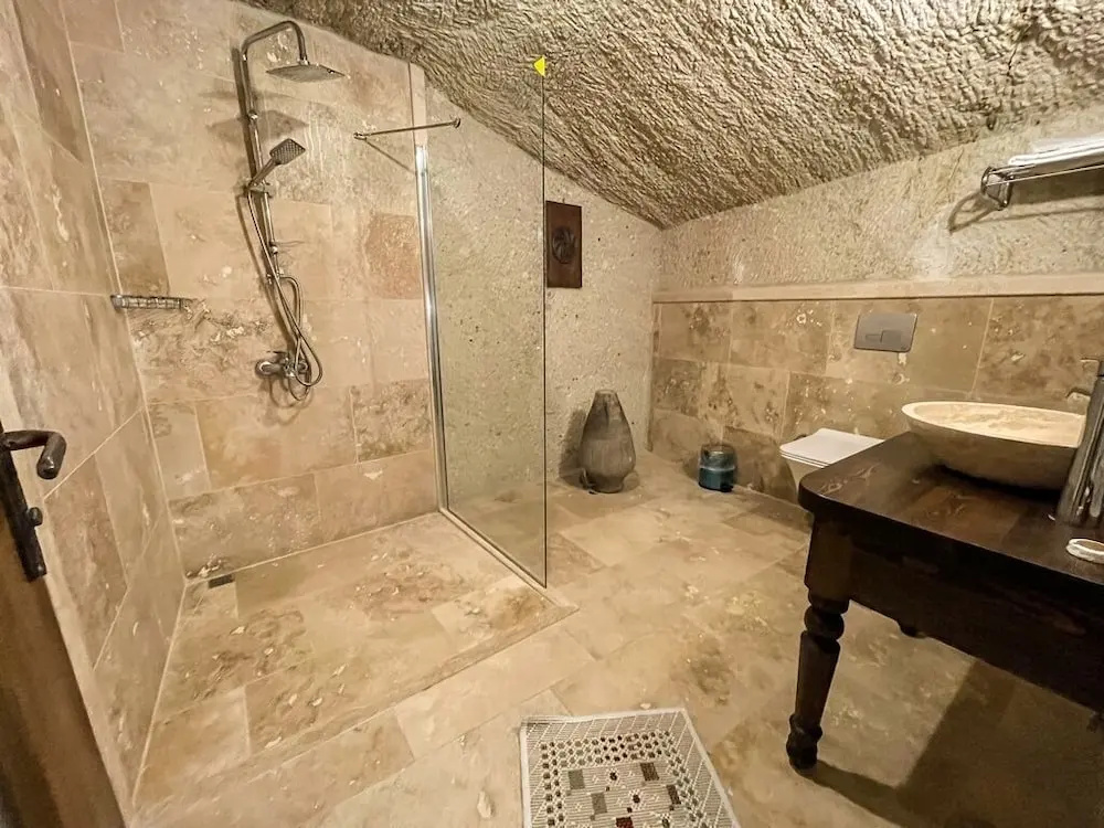 Takunya Cave Hotel