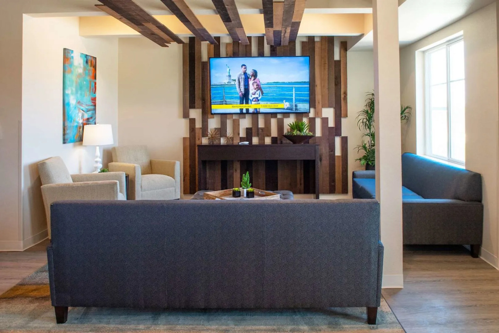 Soka Suites Dallas - Las Colinas