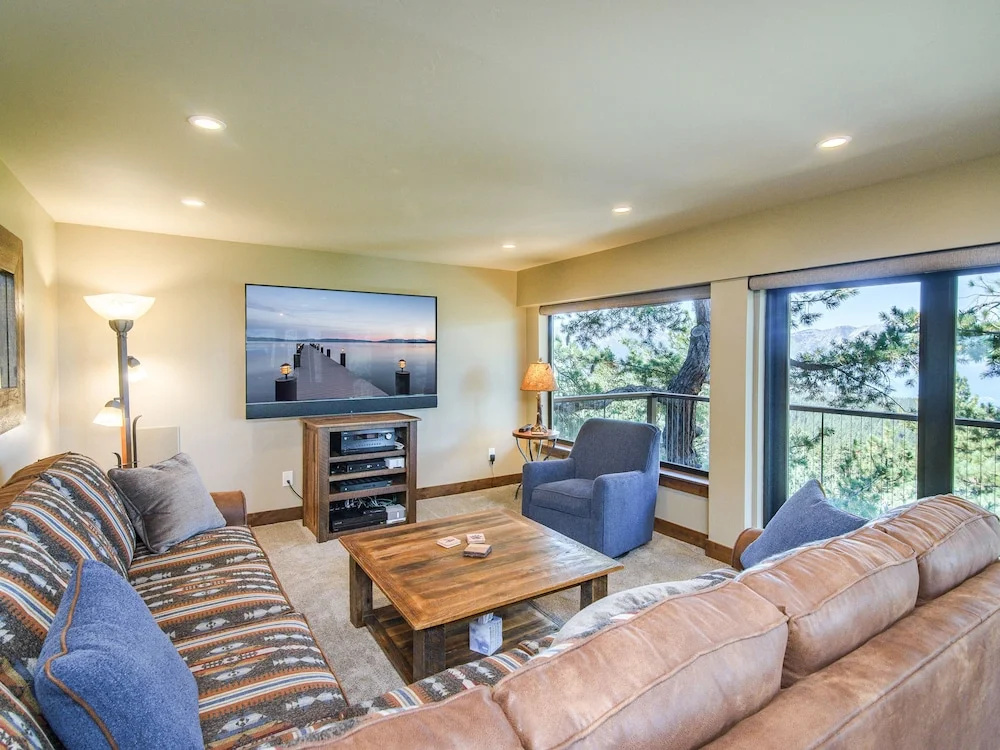 1481 Ledge Court Home 5 Bedrooms 4.5 Bathrooms Home
