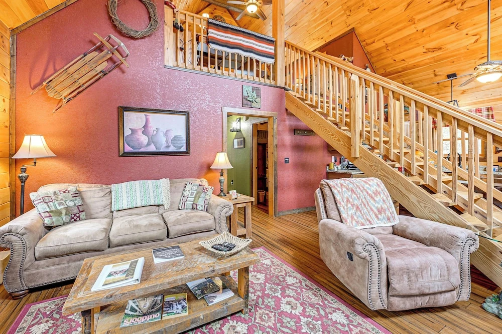 Cozy Couples Getaway w/ Hot Tub: 'fox Ridge Cabin'