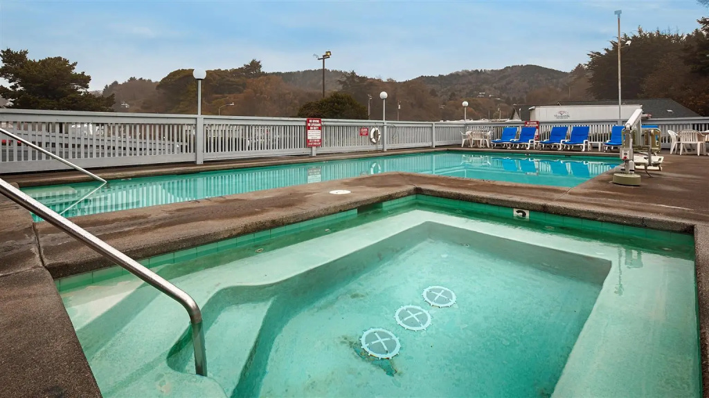 Beachfront Inn