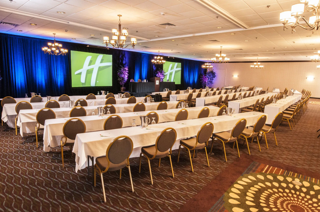 Holiday Inn St. Louis Airport West Earth City by IHG