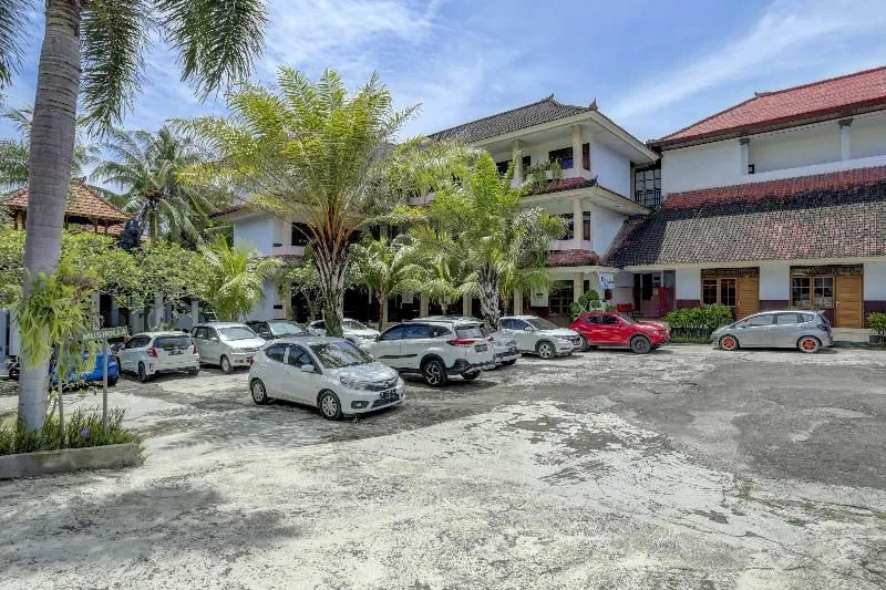 OYO 90201 Hotel Bina Artha