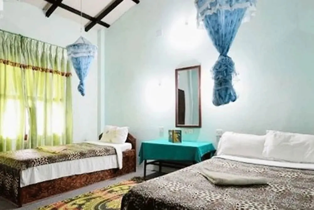Chitwan Gaida Lodge - Animal Lovers & Birdwatchers Paradise