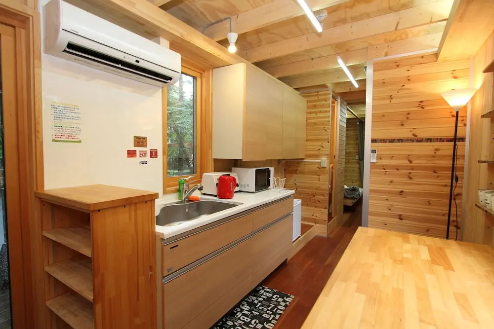 Qooneltas Container House In The Forest