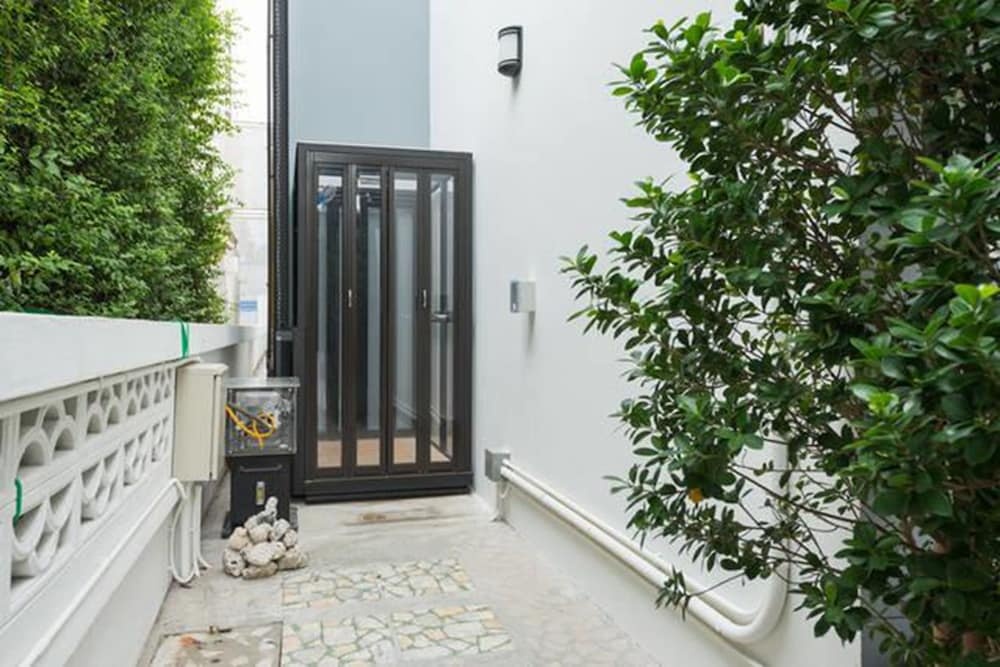 3 Bedroom House @Skytrain