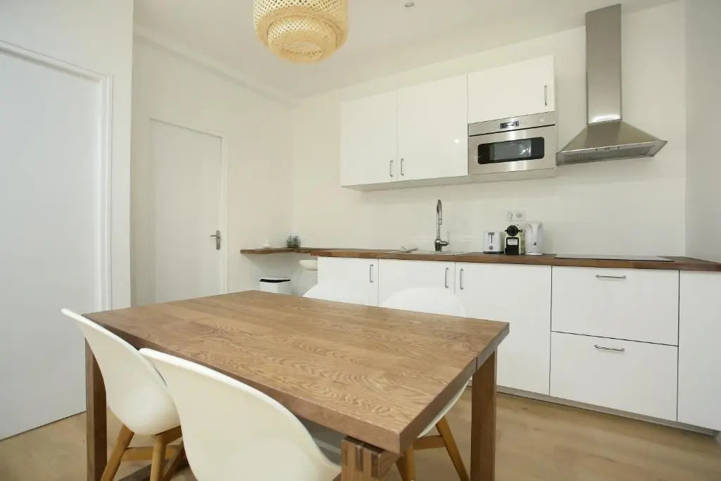 253, 2BDR Center of PARIS