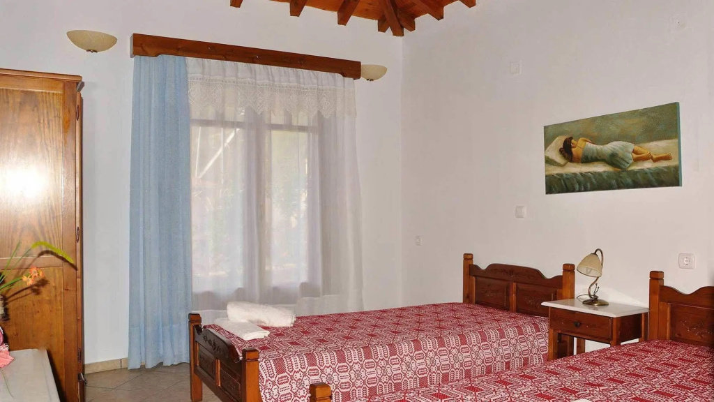 Anatoli Villa