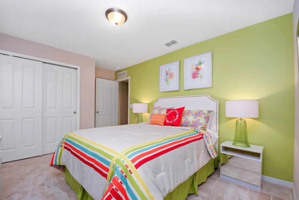 Family Friendly 4 Bedroom Close to Disney in Orlando Area 5126a