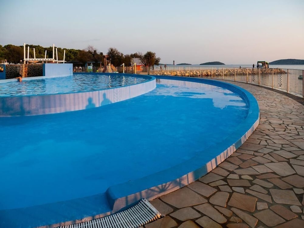 Amadria Park Camping Resort Mobile Homes by Mediteran Travel