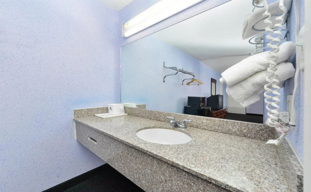 Americas Best Value Inn and Suites Knoxville