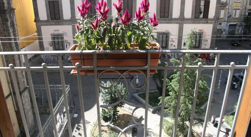 Apartment 25