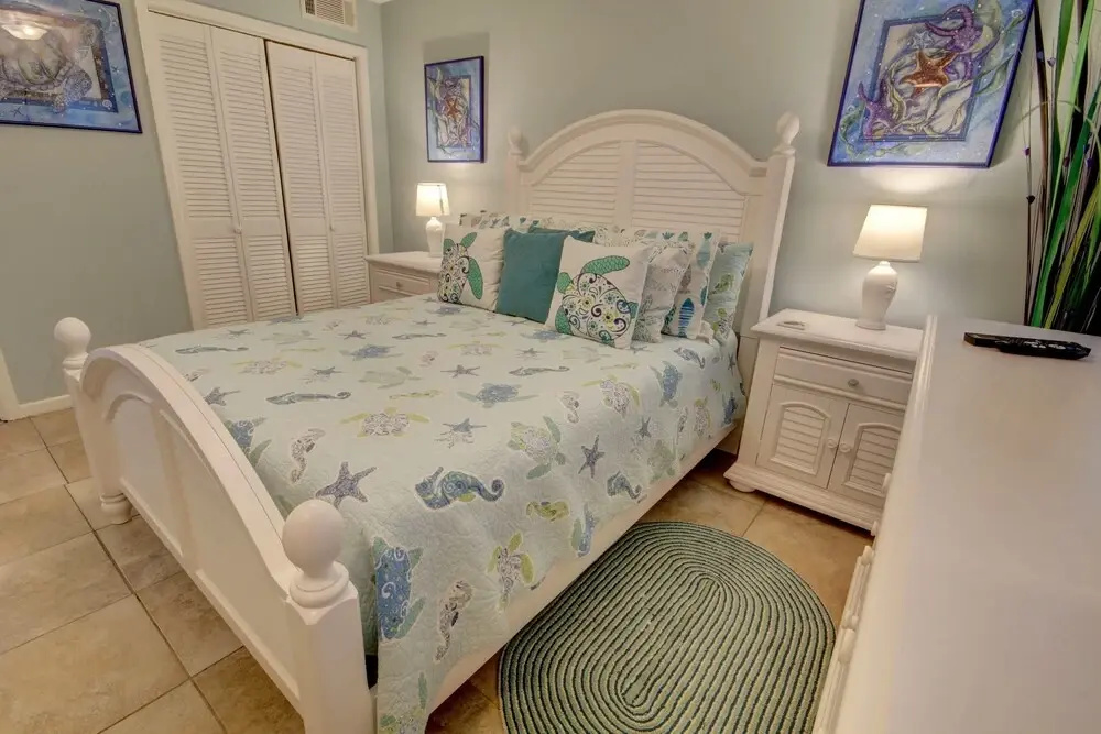 515 El Matador 1 Bedroom Condo by RedAwning