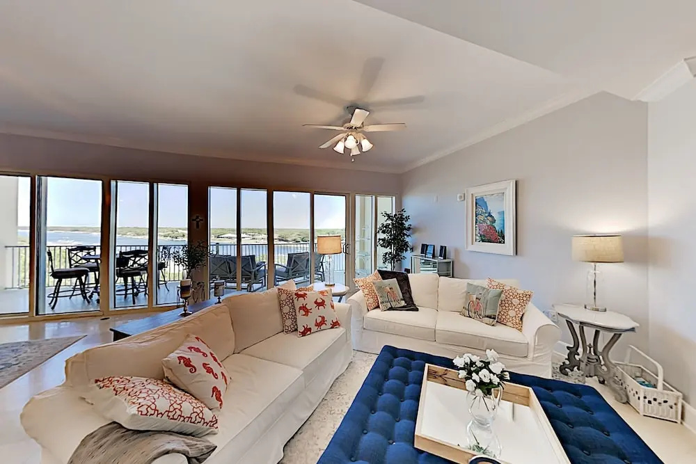 Stunning All-suite Getaway W/ Pool - Private Beach 5 Bedroom Condo