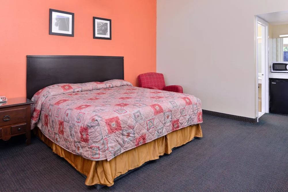Scottish Inns & Suites