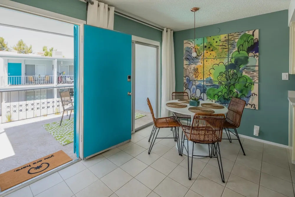 2BR Scottsdale Apartment by WanderJaunt