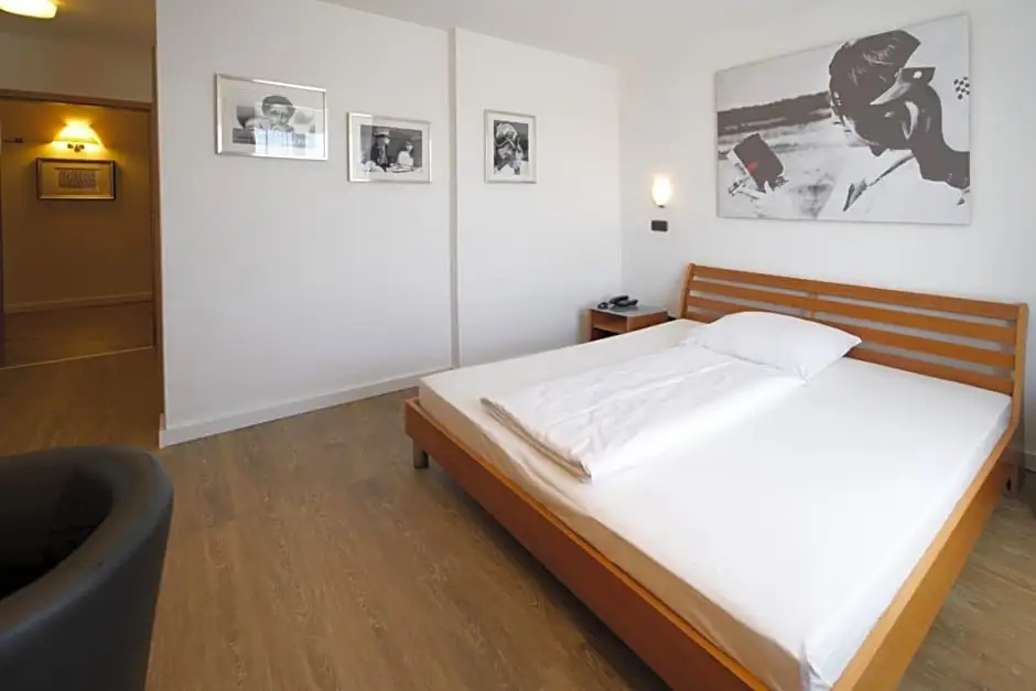 Reinhardts Garni Automobilia Hotel