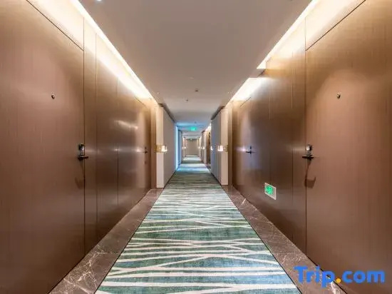 Treasury S Hotel (Chaozhou Guangji Bridge Archway Street)