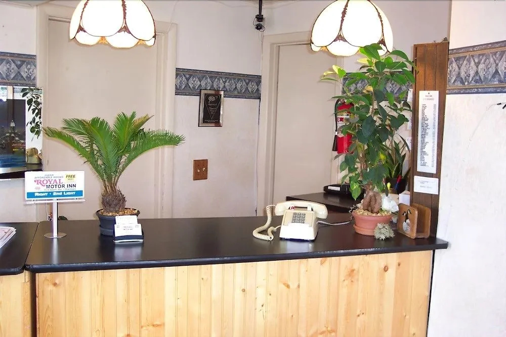 Royal Motor Inn