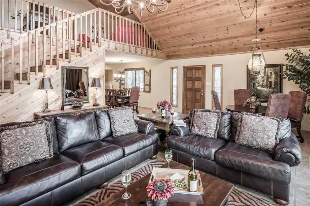 Sierras Grace - Three Bedroom Cabin with Hot Tub