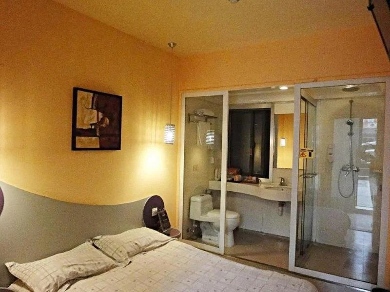 Motel168 Shaoxing North Zhongxing Road