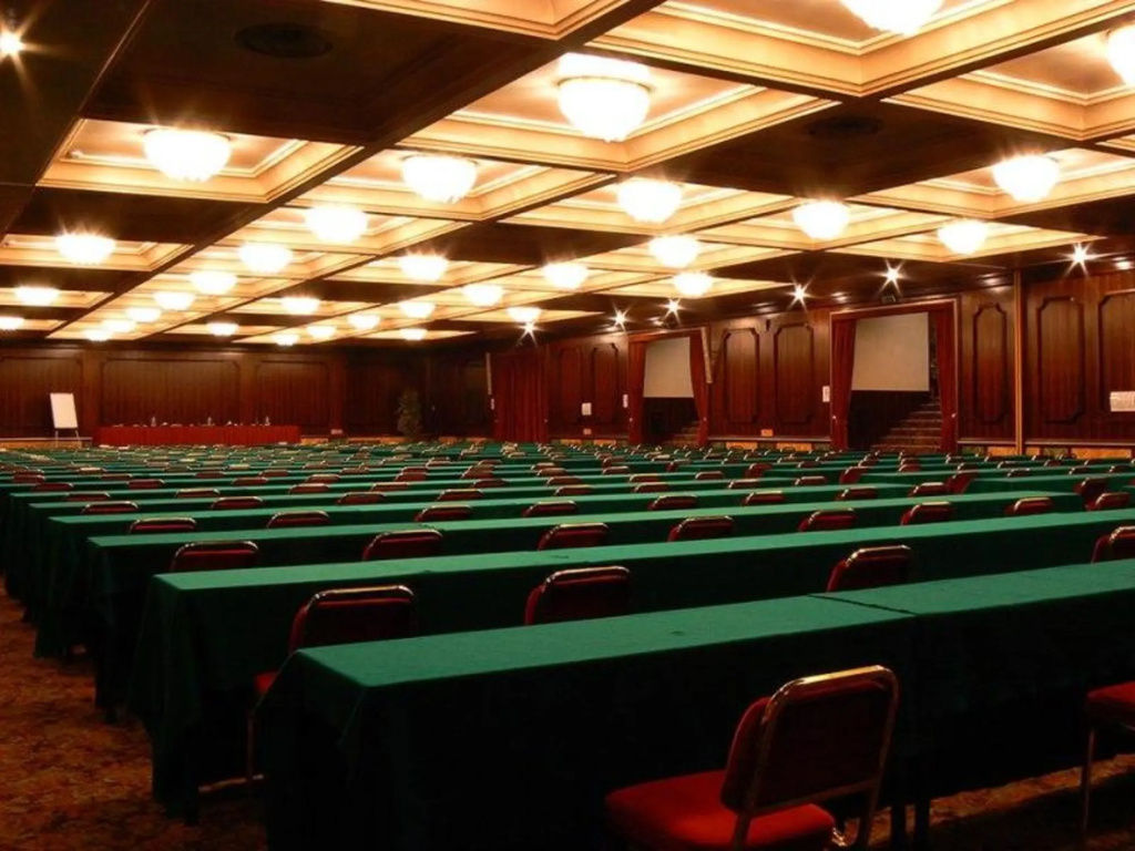 Russott Hotel