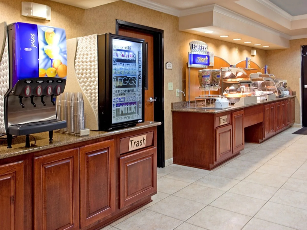 Holiday Inn Express & Suites Austin NW - Lakeline by IHG